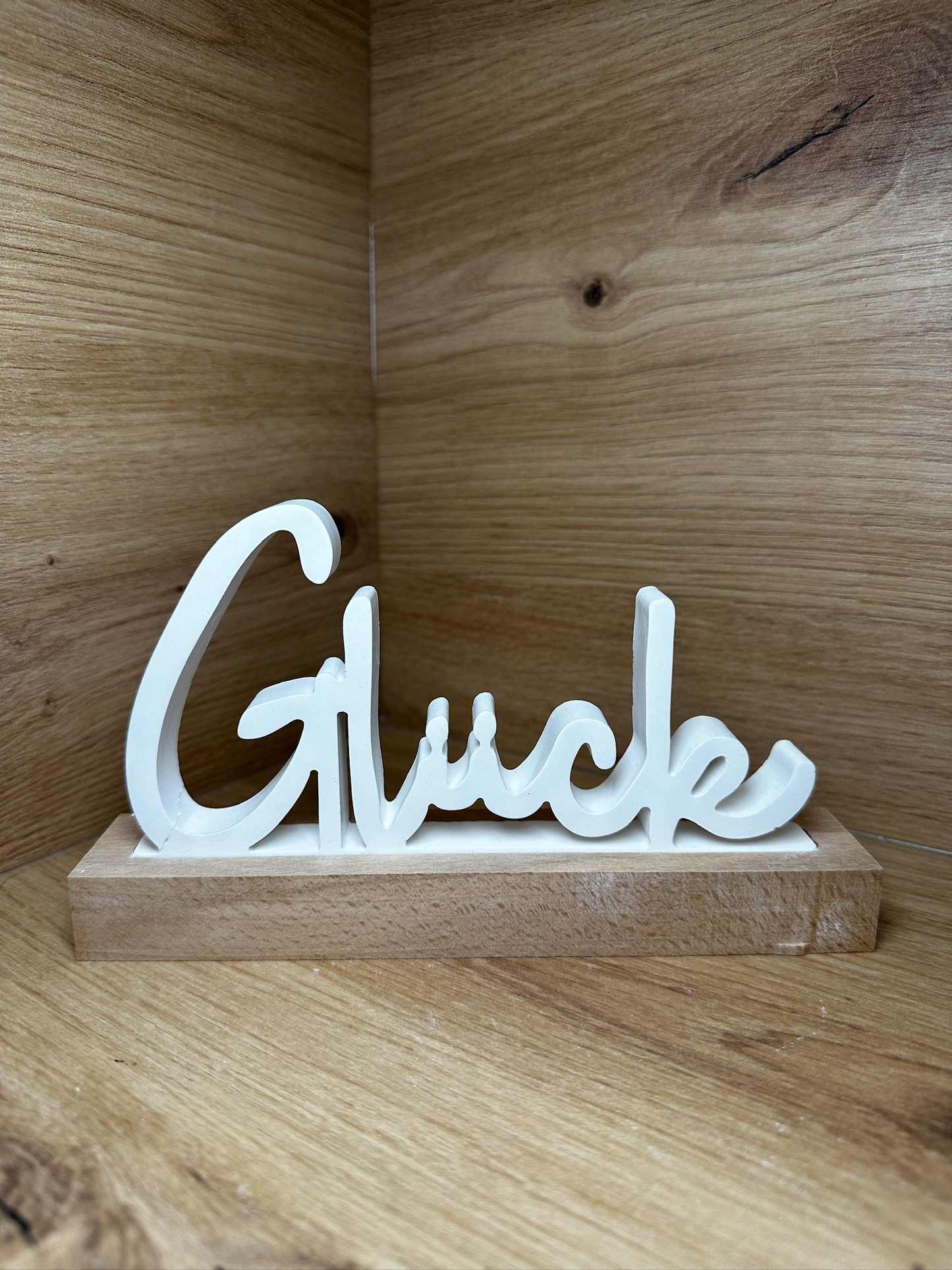 🍀 Deko-Schriftzug „Glück“ inkl. Holzsockel 🕊️