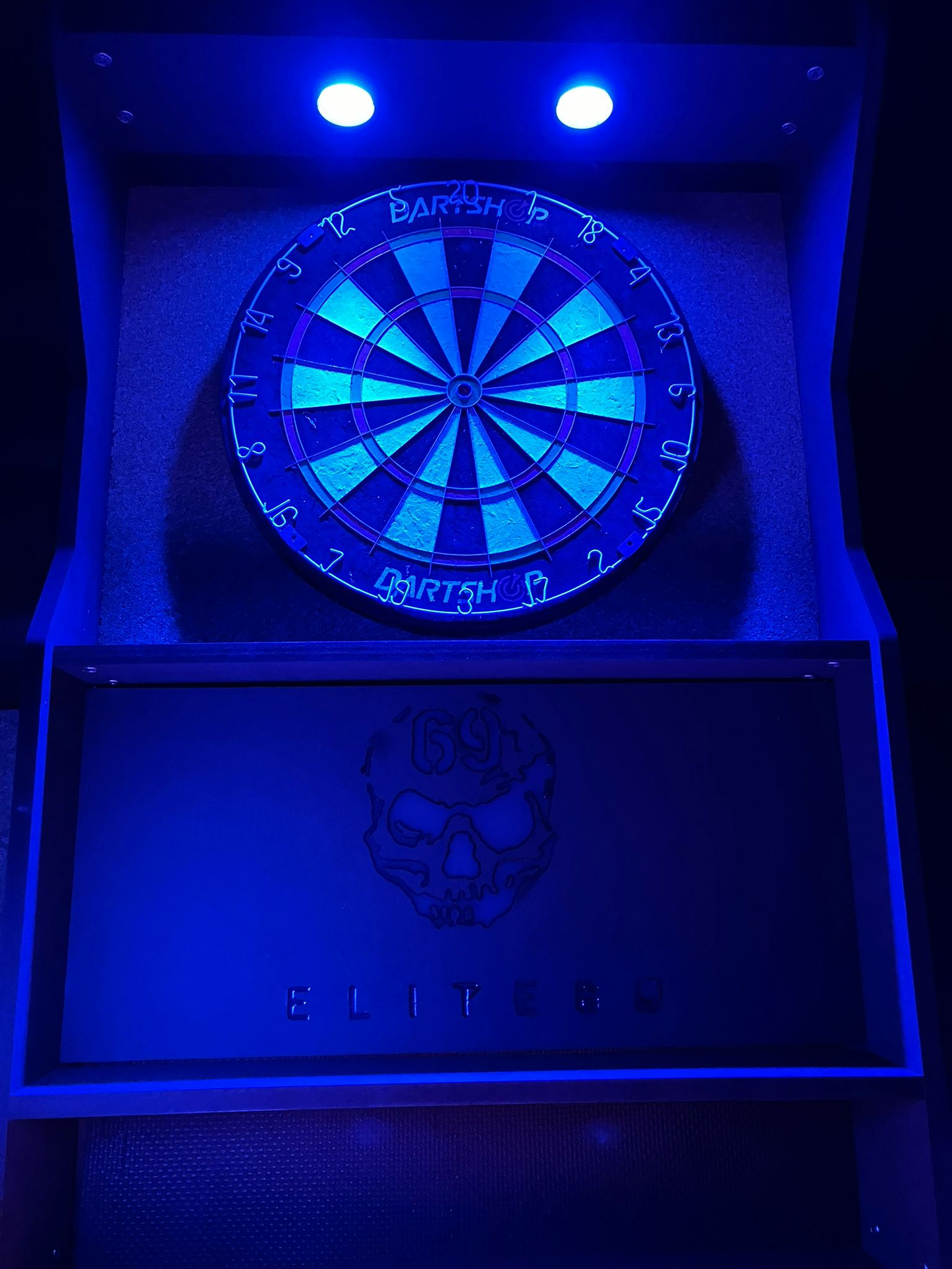 Jetzt 20% Rabatt sichern!!! | Dartschrank | Dartboard aus Holz | Individualisierbar mit Optionen