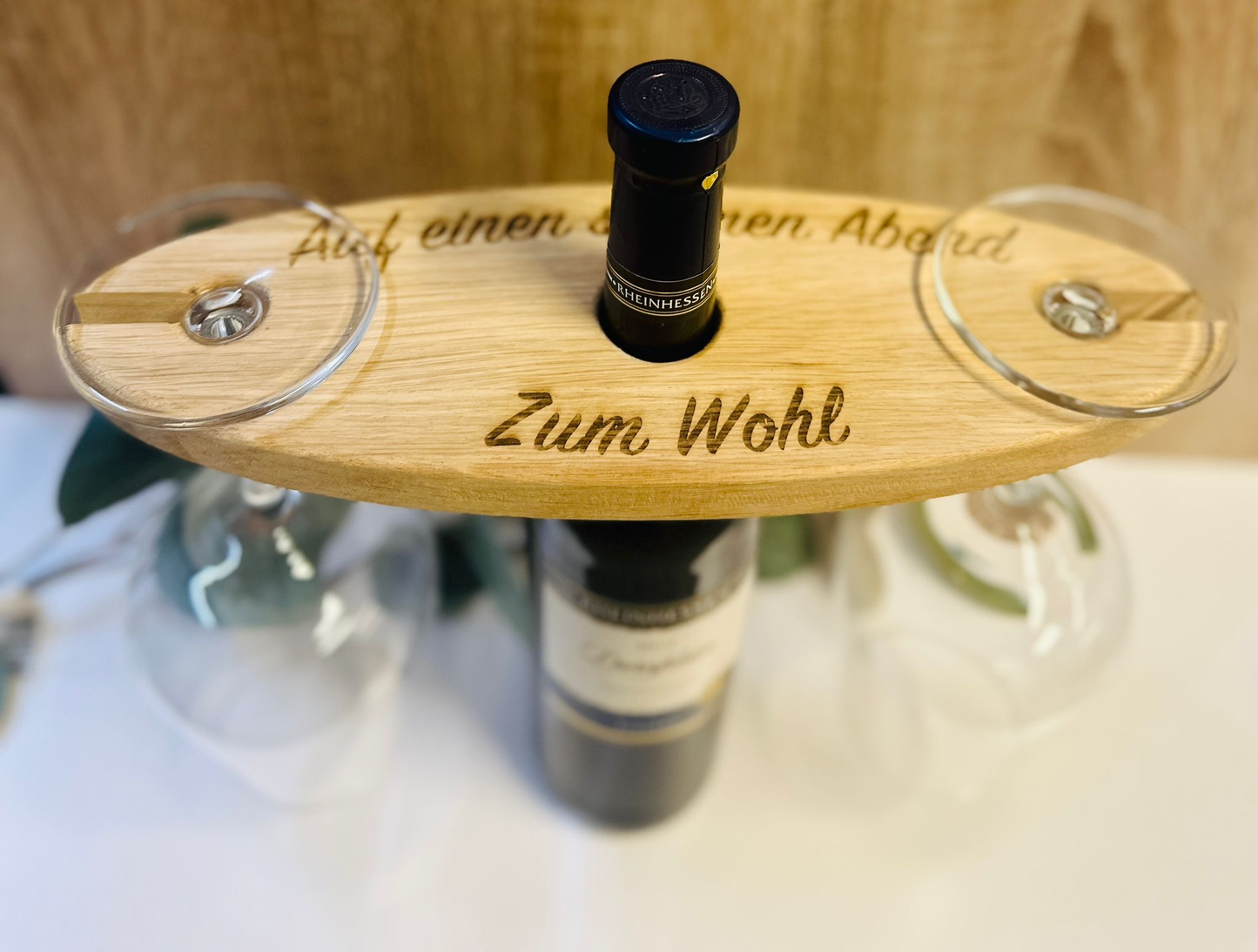 Perfektes Geschenk für Weinliebhaber – der Weinglasträger für schöne Abende und besondere Anlässe