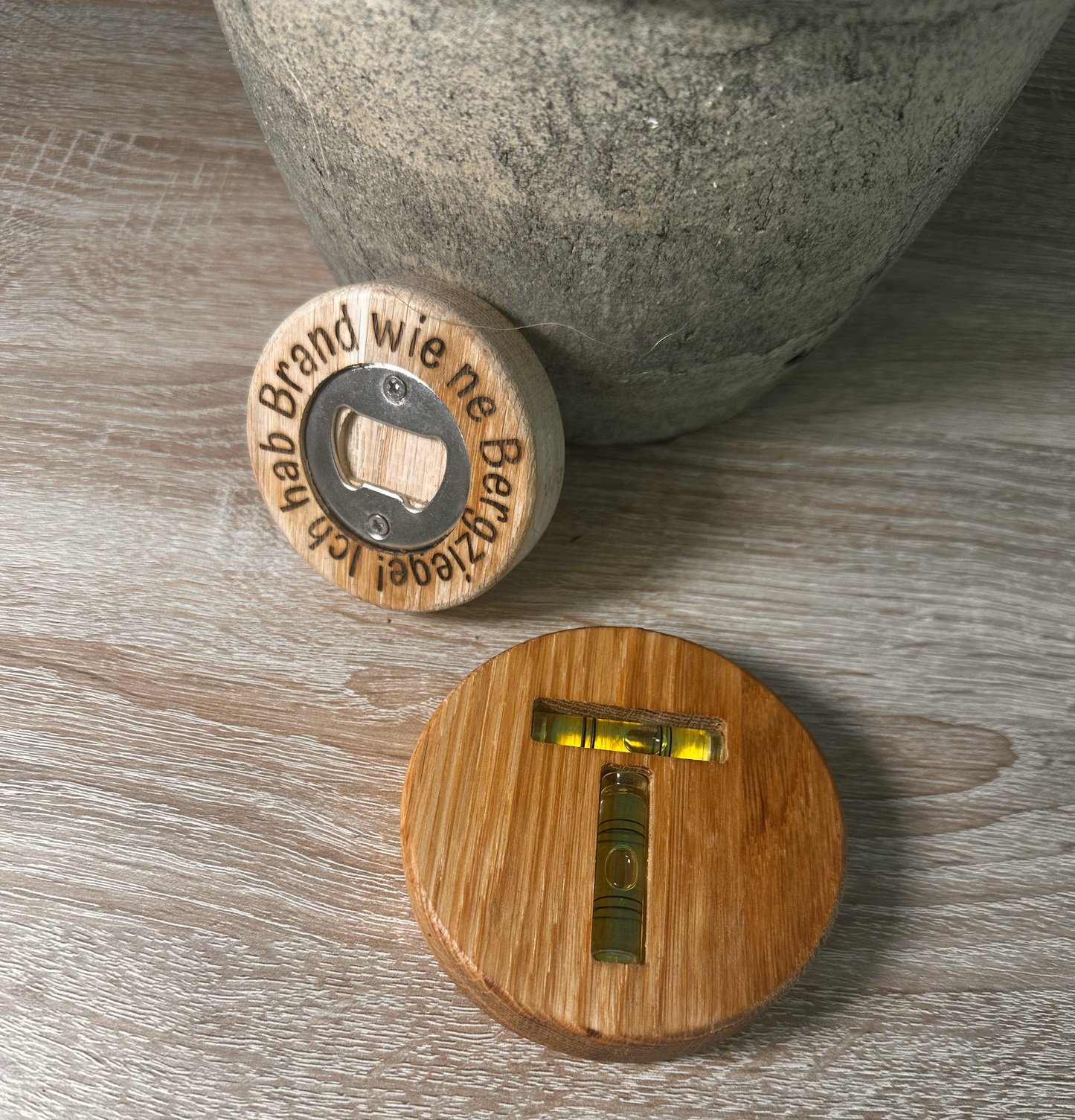 🌲🍺 Der ultimative Camper-Flaschenöffner – Perfekt ausgerichtet und persönlich gestaltet! 🚐✨